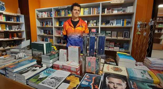 Antonio Sorarù il chimico con la passione per i libri apre una libreria a Falcade