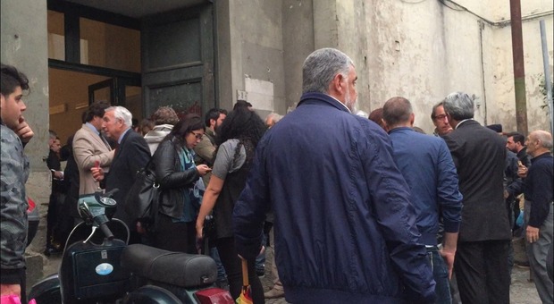 Napoli, il primo spazio docce per i senzatetto della città