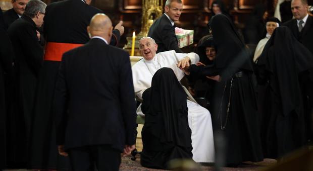 Papa Francesco a Napoli a giugno: «Ecco come l'ho convinto»