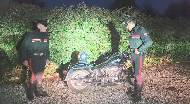 La moto recuperata dai carabinieri di Lucca