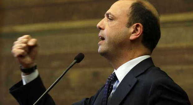 Consultazioni, Berlusconi: «La nostra sarà un'opposizione responsabile. Manteniamo gli impegni su legge elettorale e riforme»