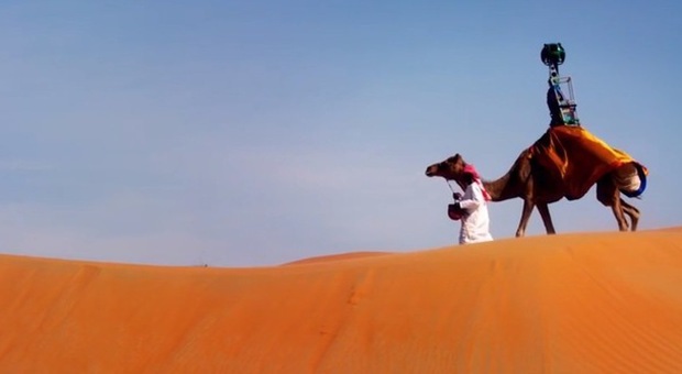 Google Street View arriva nel deserto arabico: il trakker è sulla gobba del cammello