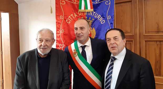 Il sindaco Stefanelli con Don Simone Di Vito (a sinistra nella foto) e Pasquale Mammaro