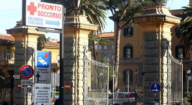 Roma, calci e pugni a guardia giurata nel parcheggio del San Camillo: arrestato 57enne