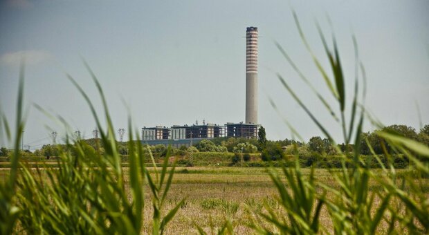 Nucleare, Cingolani: «Non lo condanno. Priorità chiudere le centrali a carbone entro il 2025»