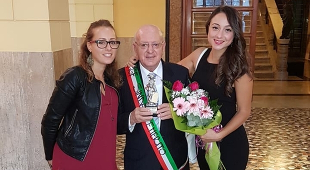 Angelo Giovanni Ferrari, sindaco emerito di Vallecorsa, per tutti "Professore"