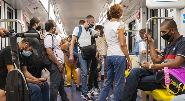 Bus e metro, più passeggeri: capienza fino all'80%