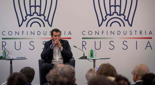 Salvini a Mosca alleato di Putin: «Basta con le sanzioni Ue»