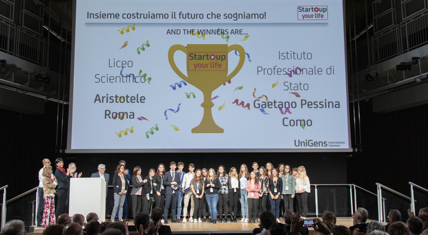 Roma, pagare le gite con un'App: il liceo scientifico Aristotele vince il concorso"Start-up your life 2018"