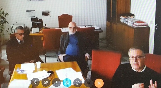 La videoconferenza della Asl, da sinistra Giovanni Cirlli, Giuseppe Visconti e Giorgio Casati