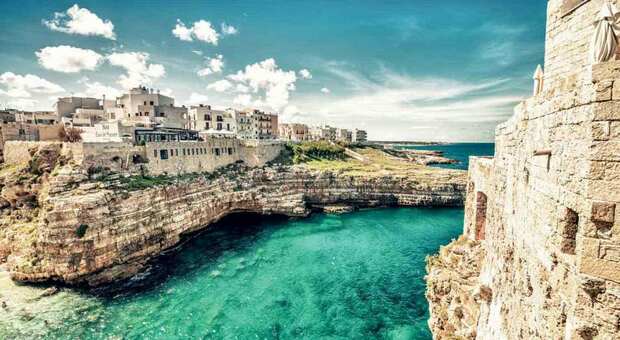 Estate, quando e dove andare in vacanza: boom della Puglia, all'estero vince la Grecia