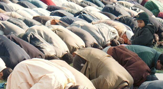Preghiera islamica (foto di archivio)