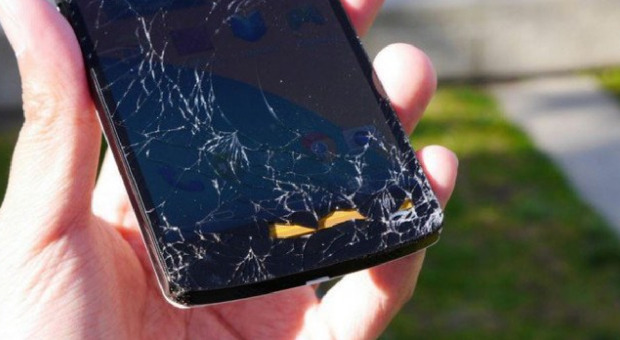 «Mi hai rotto il telefono», non era vero: donna subisce estorsione a Nocera