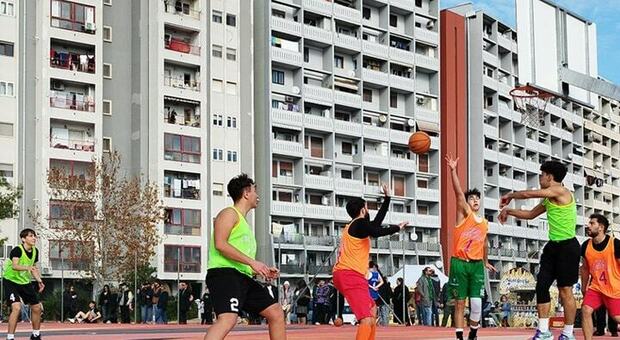 Il campo di basket inaugurato a Taranto