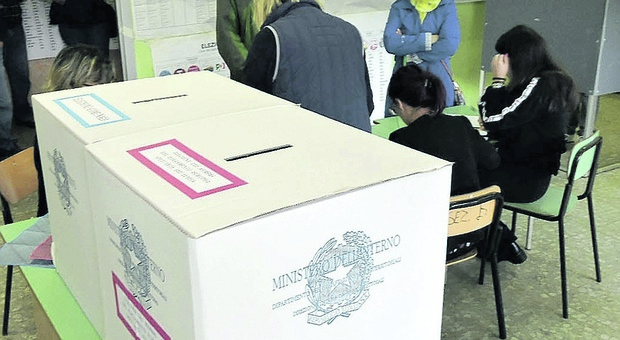 Elezioni, 1,2 milioni di abruzzesi scelgono il presidente della Regione. La corsa di 348 candidati consiglieri