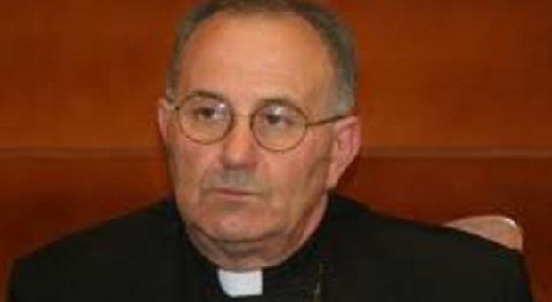 Mons. Crepaldi, 67 anni, polesano, da 5 anni vescovo di Trieste