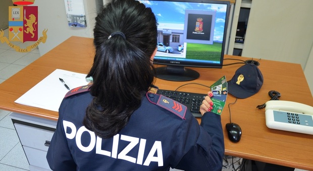 Pedopornografia, operazione in tutta Italia diretta dalla Procura di Venezia: «Sequestrati dispositivi informatici con decine di migliaia di file»