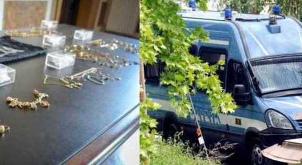 La polizia nel campo rom e i gioielli sequestrati