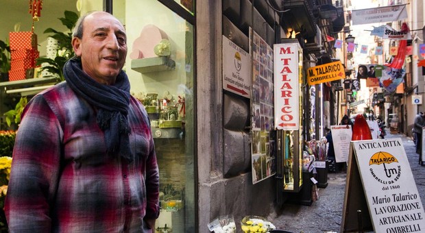 Napoli, il fioraio un giorno all'improvviso: «La sfida con la Juve all'origine del mito»