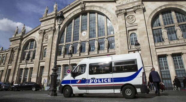 Francia, armato di coltello aggredisce persone in strada: due morti e un ferito