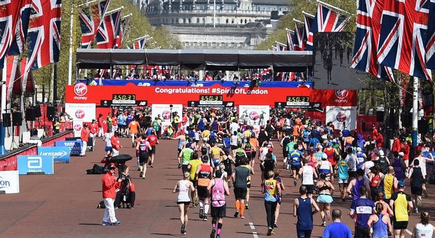 Maratona di Londra, barese fa la scorciatoia e batte l'oro olimpico: smascherato dal Times