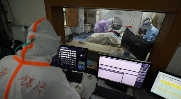 Coronavirus, in Cina dimessa donna di 98 anni: è la più anziana tra i guariti