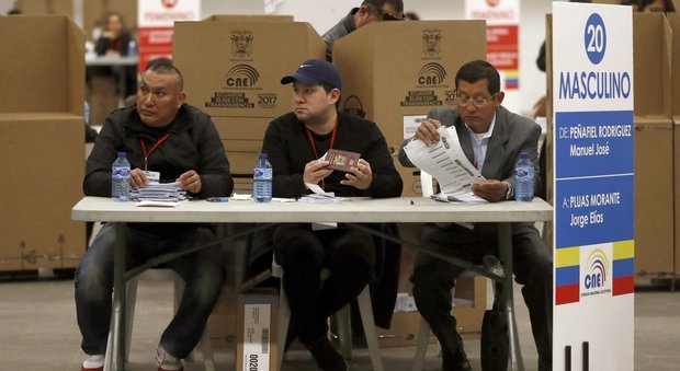 Ecuador, si vota il ballottaggio per le presidenziali
