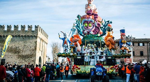 Fano, il vice sindaco alla Carnevalesca: «O si trova la sintesi oppure si rivota»