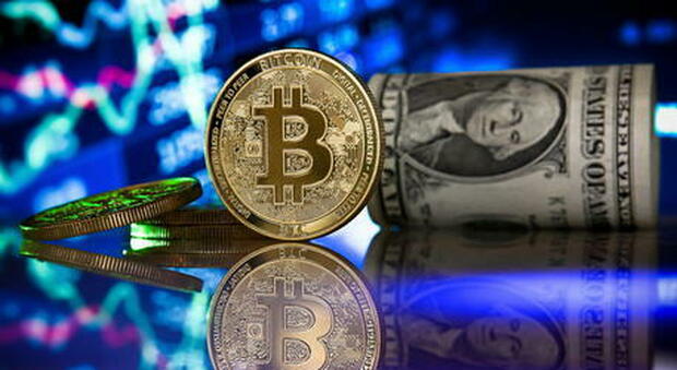 Bitcoin, El Salvador primo Paese al mondo a utilizzare criptovaluta come moneta reale: la proposta di legge