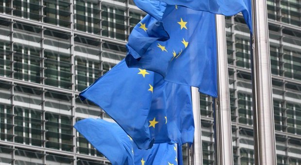 Disco verde da Bruxelles: si al negoziato per far entrare Albania e Macedonia nella Ue