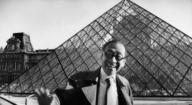Addio all'archistar Ieoh Ming Pei: aveva 102 anni, firmò la piramide del Louvre e il palazzo Lombardia