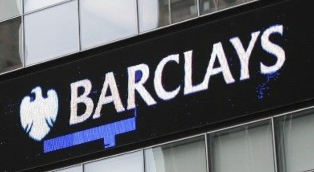 Barclays e il regalo a 35mila dipendenti: aumento da 1.200 sterline per aiutarli col costo della vita