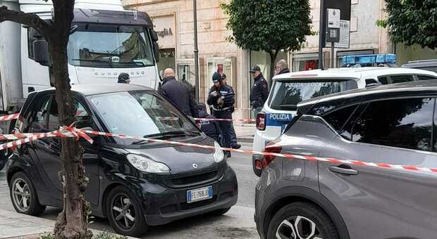 Donna travolta e uccisa da un camion a Terracina nella centralissima via Roma