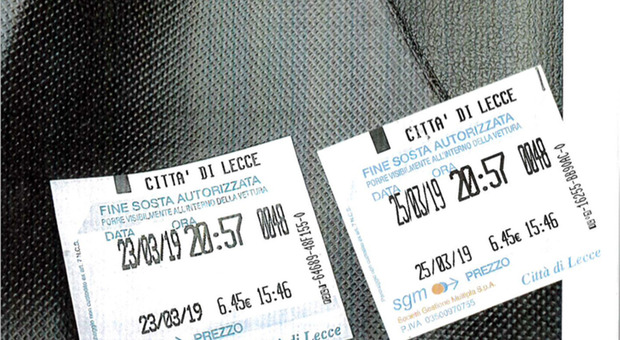 Lecce, falsari al lavoro: ticket falsi per parcheggiare in centro