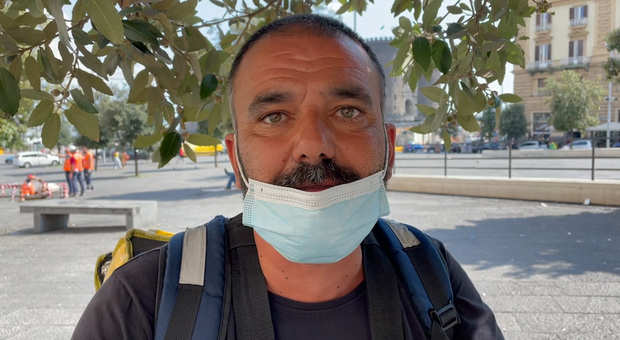 Rider in pericolo a Napoli: «Dopo i furti e le aggressioni la luce si spegne, siamo sempre senza tutela»