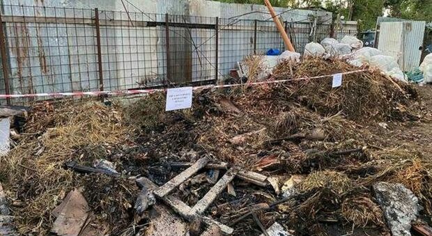 Terra dei fuochi, bruciano rifiuti speciali: denunciati due piromani a Trentola