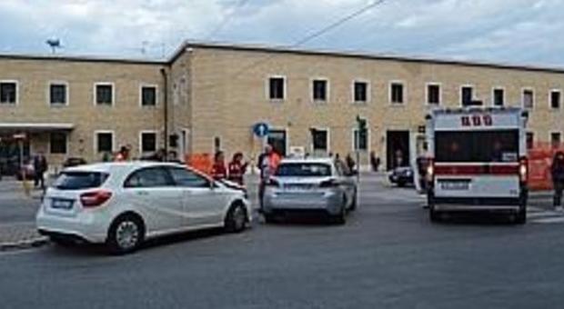 Ancona, lite tra tre ragazze dell'Est Interviene la polizia, una denunciata