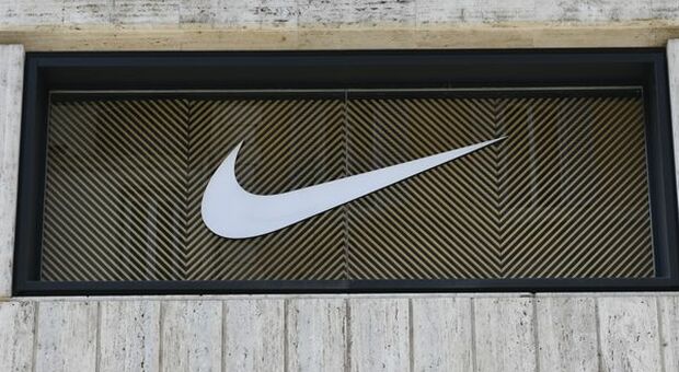 Adidas e Puma in ribasso dopo la guidance deludente di Nike