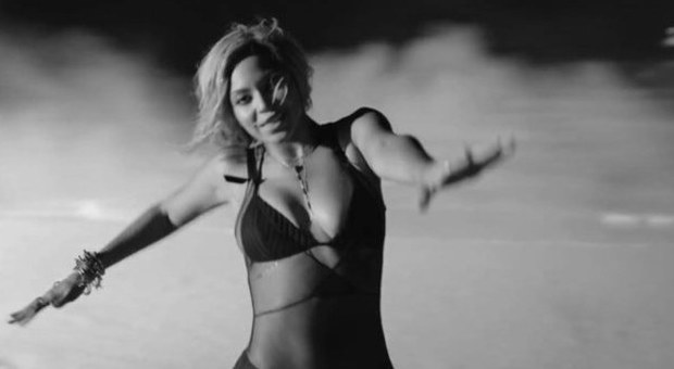 Beyonce nel video di "Drunk in love"