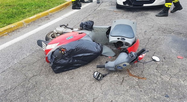 L'incidente a Udine tra auto e scooter