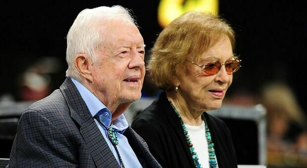 Carter, lutto per l'ex presidente Usa: morta la moglie Rosalynn, aveva 96 anni
