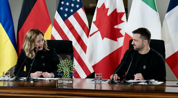 Meloni guida il G7: «Con Kiev, no al caos mondiale». Zelensky: «Ci serve tempo ma vinceremo»