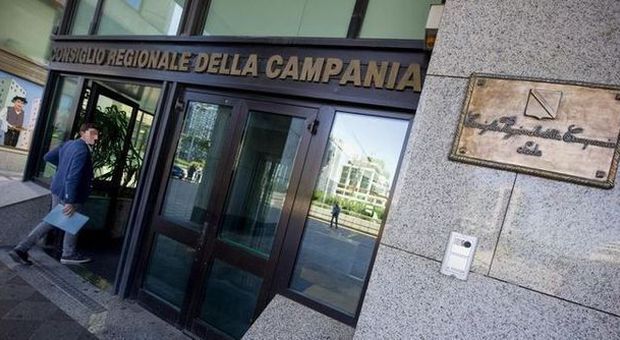 Inchiesta sui rimborsi, chiesto rinvio a giudizio per otto consiglieri della Campania