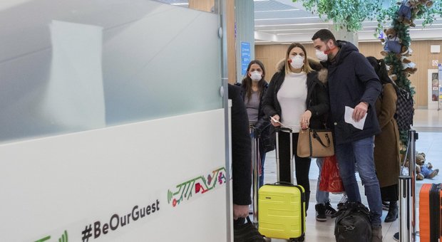Coronavirus, gli Usa: «Sì ai viaggi in Italia, ma con attenzione». Londra: «Non blocchiamo i voli»