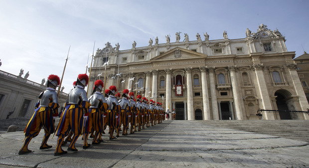 Italia-Santa Sede, incontro in ambasciata per discutere di migranti e scuola Cattolica
