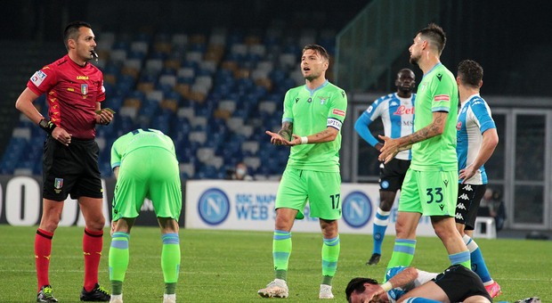 Le pagelle di Napoli-Lazio 5-2: Reina malissimo (4) ma è tutta la difesa che non va, Leiva trotterella (5),
