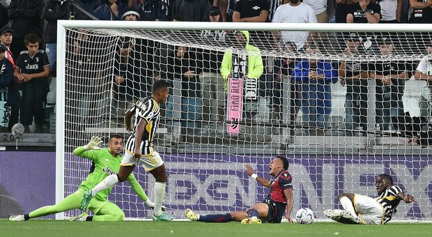 Juventus, ecco l'audio Var sul rigore non dato al Bologna: «Fammi vedere un'altra prospettiva: per me no»