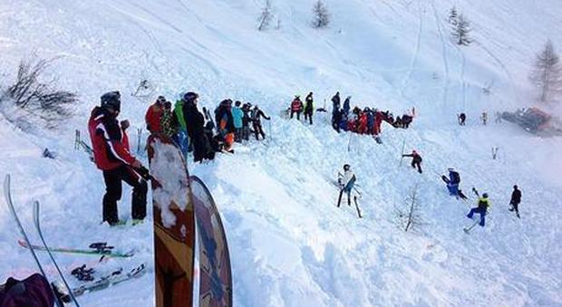Valanga sul Monte Nevoso: 15 scialpinisti coinvolti, sei morti