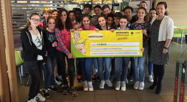 Roma, McDonald's premia con 6mila euro la scuola Ulpio Traiano per le “Idee che valgono” sul dopo Expo