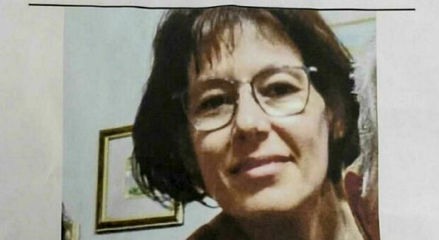 Antonella Di Massa, donna scomparsa morta a Ischia: «Aveva ecchimosi e una bottiglia di antigelo». Nessuna ipotesi è esclusa